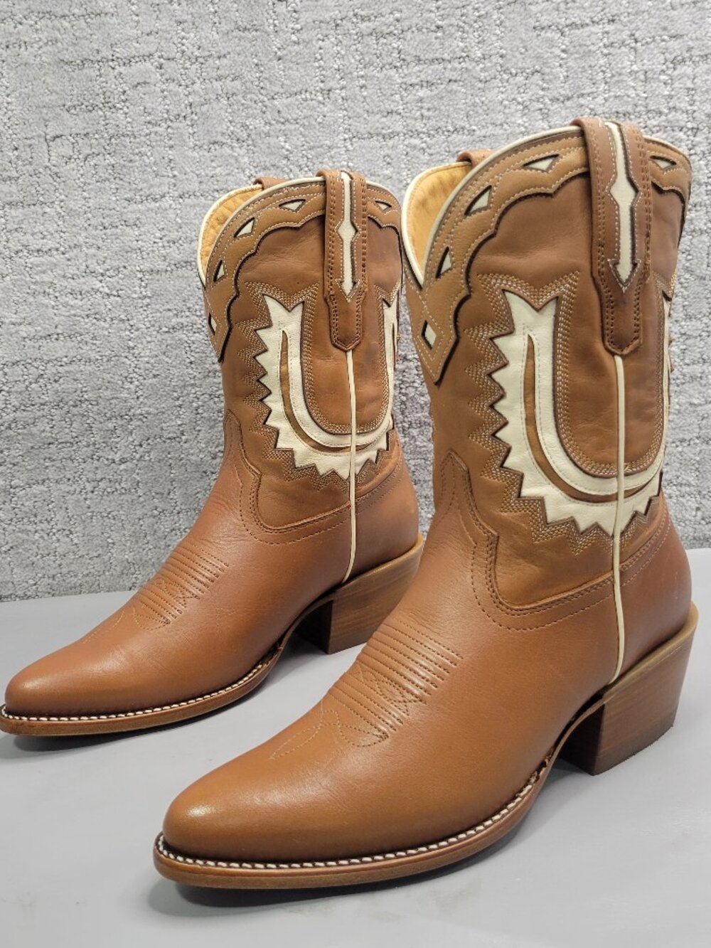 Tecovas the Jolene Women's Size US 7.5B Caramel Bone Cowhide Cowgirl Boots.